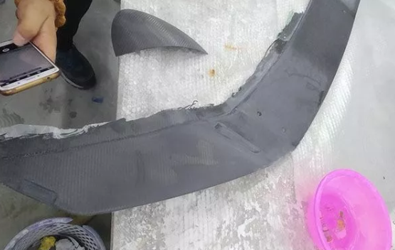碳纤维制品表面出现破损的修复方法