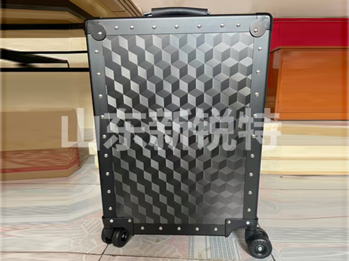 用于碳纤维制品生产的湿碳和干碳是什么意思？有什么区别？